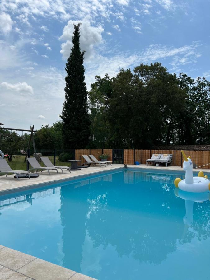 Отель Coulonges Savignac-sur-Leyze Экстерьер фото