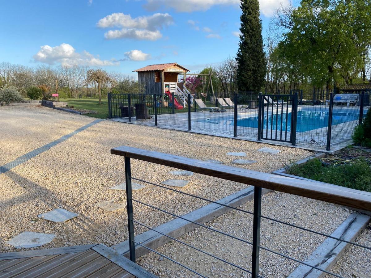 Отель Coulonges Savignac-sur-Leyze Экстерьер фото
